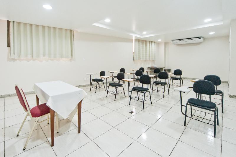 Hotel Golden Park By Nacional 3*